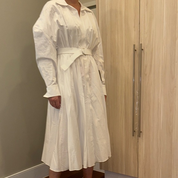 Norma Kamali White Long Sleeve Belted Dress - Picture 13 of 15